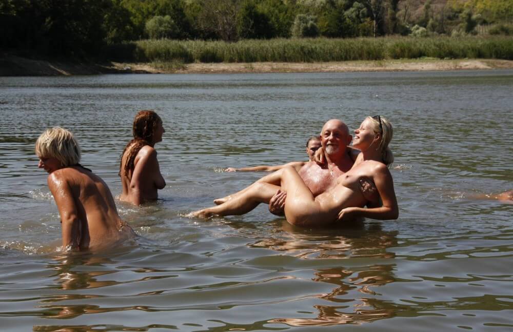 Naturist Family Event # 25 - There are festivals centered around the theme of nudity, such as Nudist Day