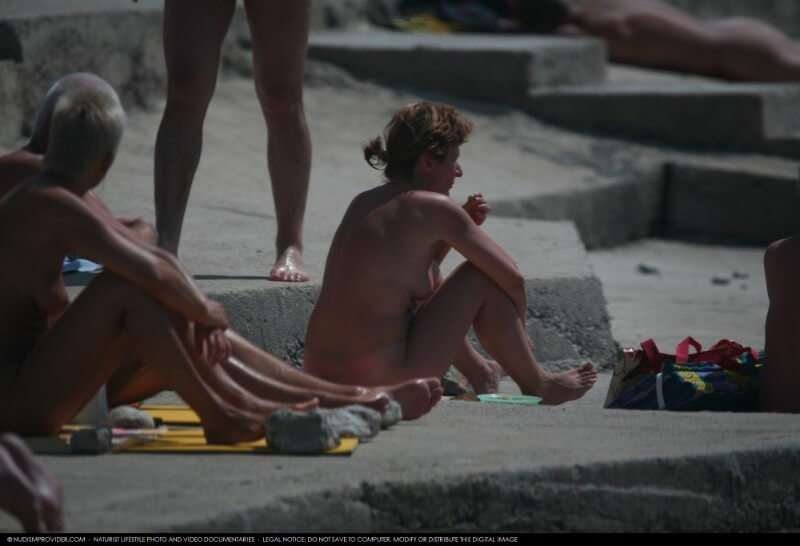Nudist Rocky Family Angle gallery - Naturism and nudism help you overcome your fears