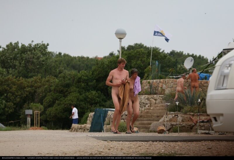 Nudism Family Indian Summer Painting photo gallery - Wearing less clothing is fashionable