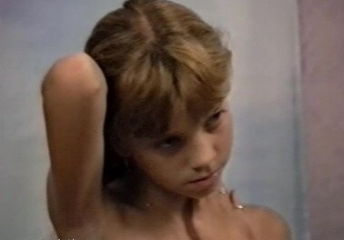 Naturistin: Julia Akt Dessous - Engaging in naturism promotes inner harmony and peace of mind
