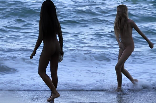 Premium Content # 52 - Naturism enthusiasts choose the natural world