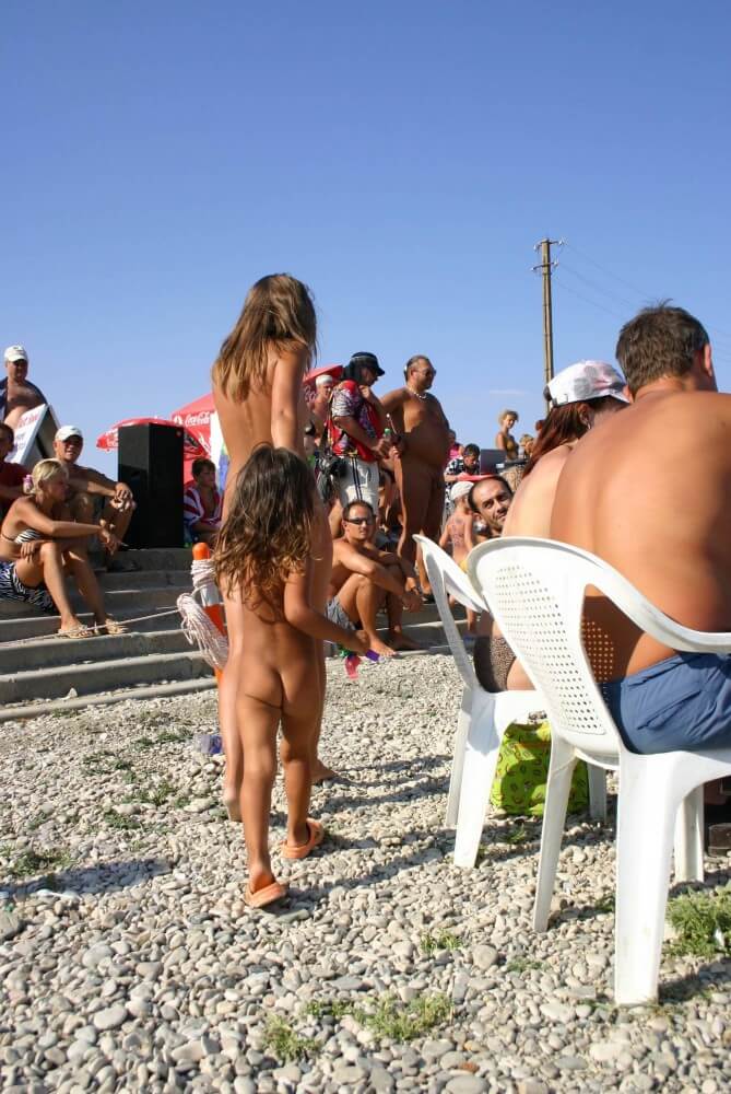 Naturist Standing Sideline - The entire upper aristocracy practiced nudism