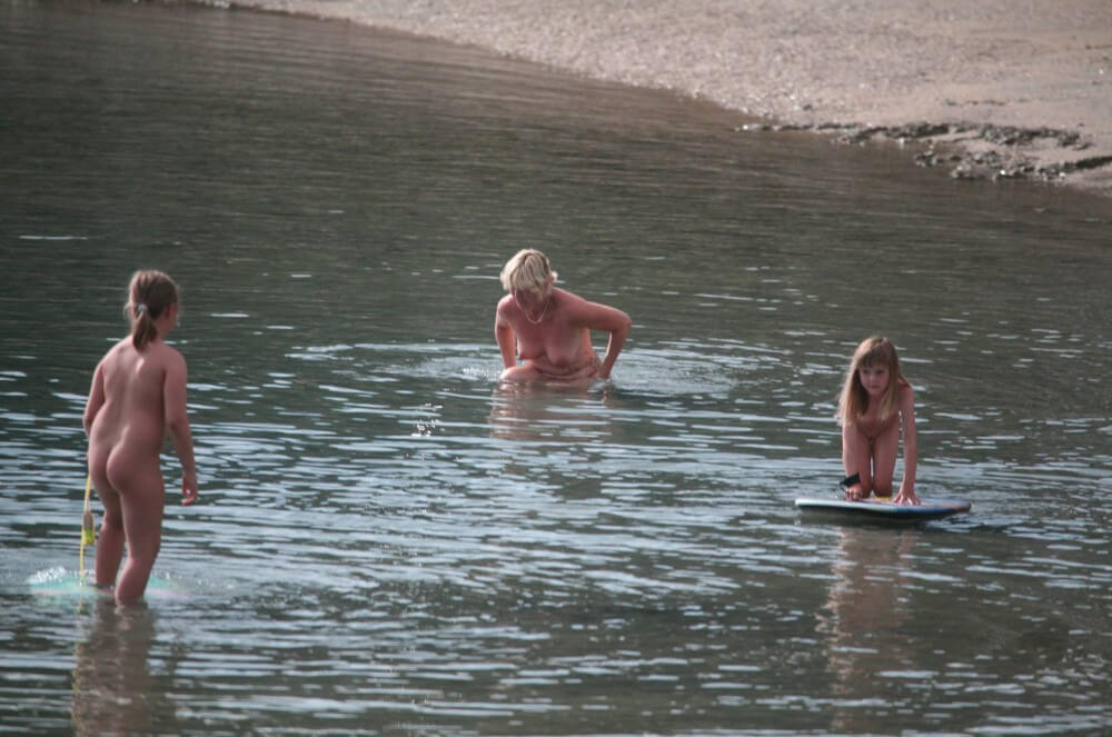 Naturism photo gallery # 14 - Growing up on a nude beach