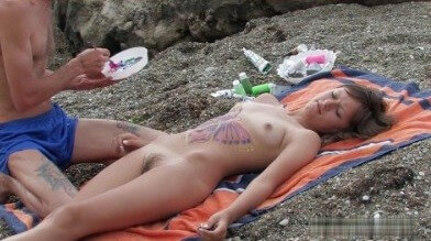 Naked body art on the beach Full HD video - Naturists love nature and the environment