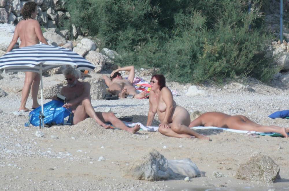 Croatian Baska Beach pics - Nudism strengthens health and self-esteem