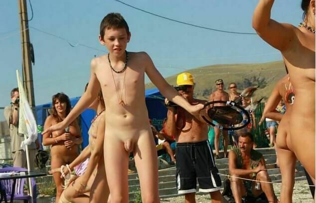 Nudists in Crimea photos - A nude person strives for inner harmony and peace of mind