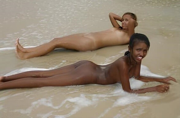 Brazilian Nudists # 1 pics - Minimizing clothing or nudism
