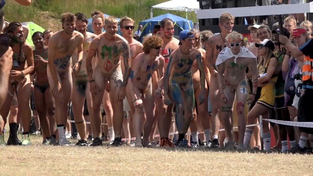 Roskilde Festival Full HD video - Simplicity is an important part of naturists lives