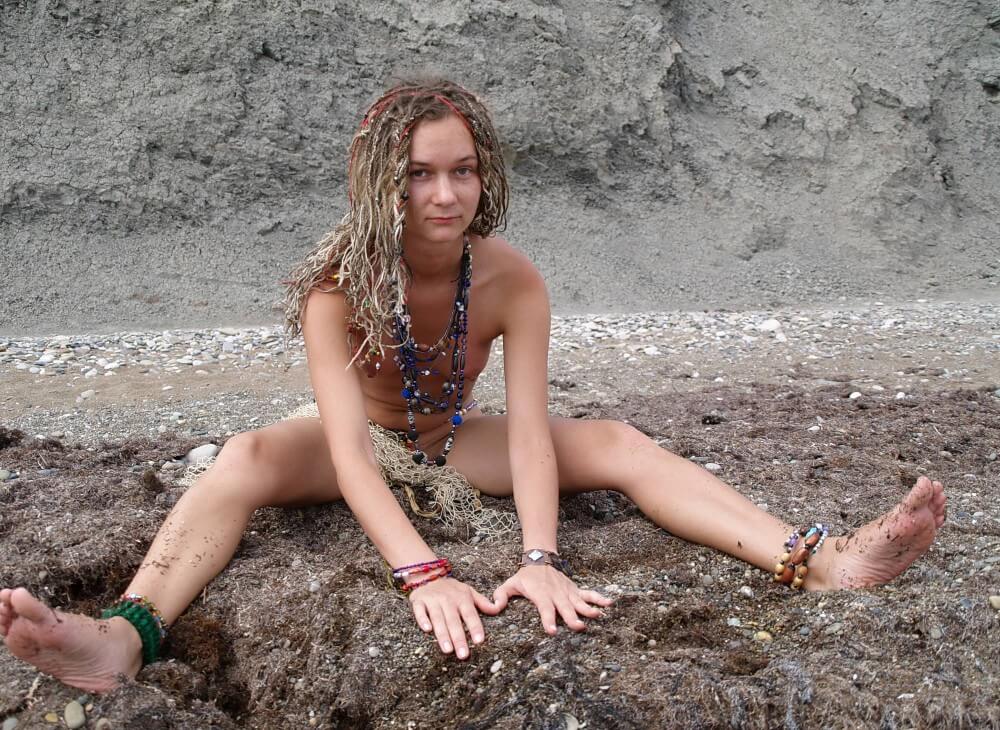 Naturists Rocky Stream Pixie Girls photos - Nudity is perceived as a natural expression of life