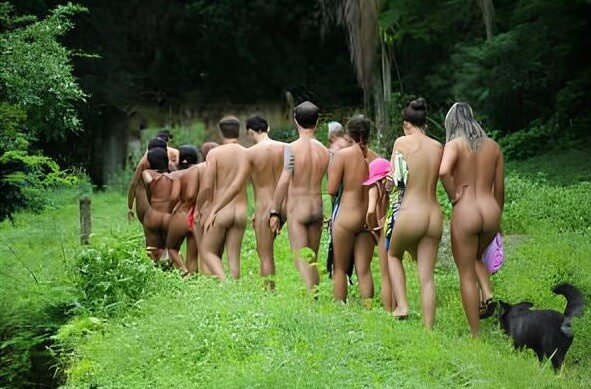 Lush Green Travels photos - Nothing kept the clothes on my body