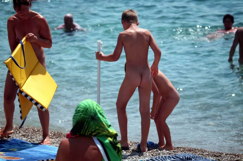 Water Camp pics - Nudism strengthens friendships and mutual respect among people