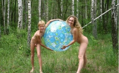 Crimea Family Sand Profile photo gallery - Being naked helps one feel a sense of freedom