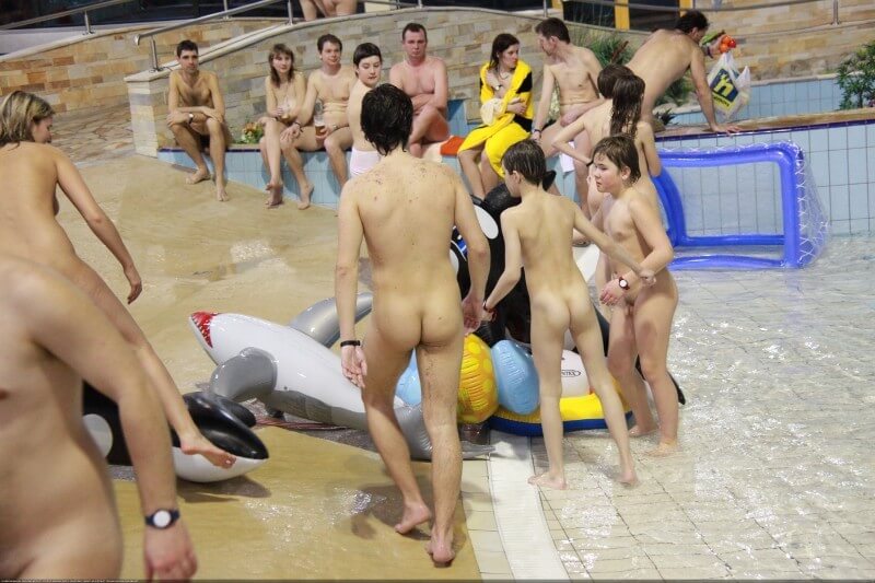 Pool day celebration Big gallery - There are many politicians among nudists