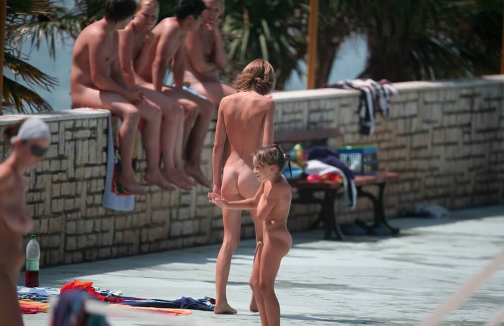 Ledge Group Naturists pics - Clothing is also a mask for a nudist