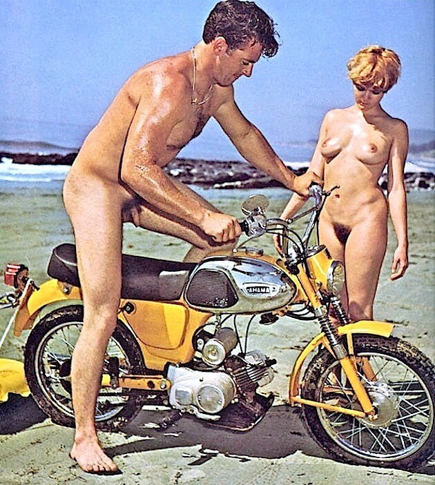 Retro naturism photo gallery - Naturism teaches us to accept differences and imperfections without shame or insecurities