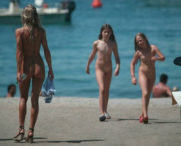 The nudism country photos - The idea of being naked is good