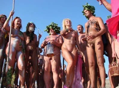 Nudism Beach Day photos - Naturists value a simple life
