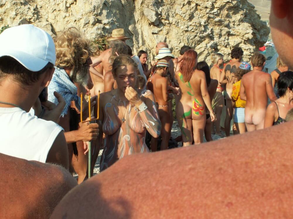 Neptune Day Side Views photos - Naturism and respect for nature