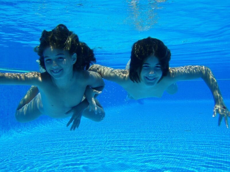 Nudism Shoot Observation photos - Nudism improves health and boosts self-esteem