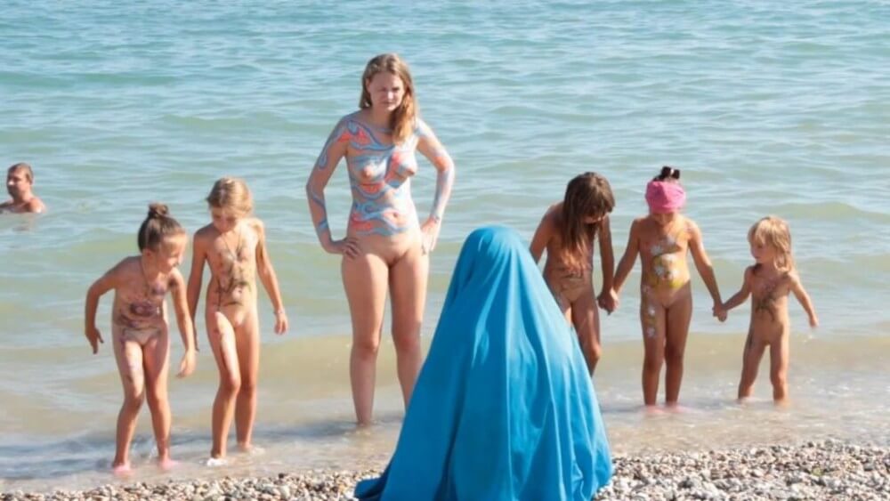Neptune Day Full HD - The nudist community strives for tolerance