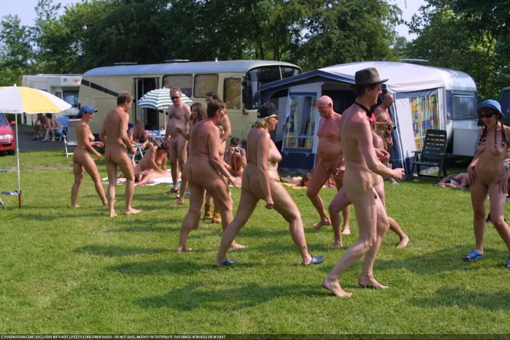 Naturism photo gallery # 53 - Living freely and naturally is the dream of naturists