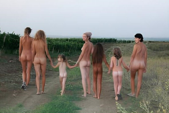 The Vineyard Tour photos - Nudity promotes inner harmony and peace of mind