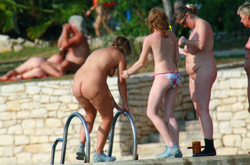 Ula FKK Exploration Family pics - Nudity helps one better understand oneself and the surrounding world