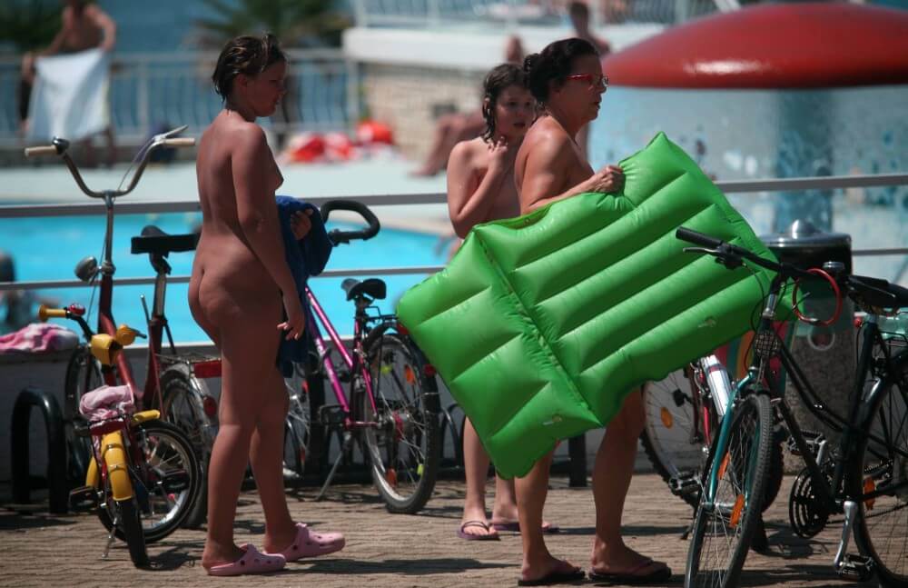 Outdoor Pool Sideliners pics - Nudism and naturism promote respect for natural beauty and diversity