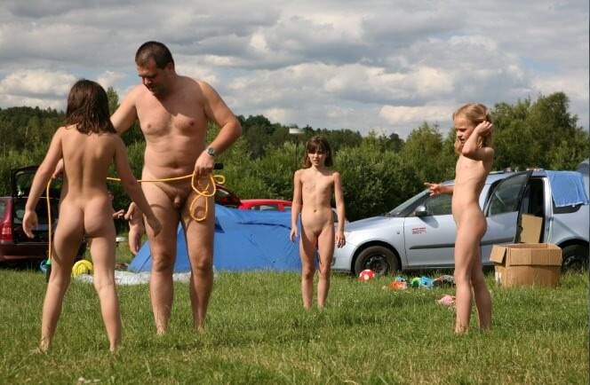 Naturism photo gallery # 38 - Nudism helps to overcome shyness and insecurities