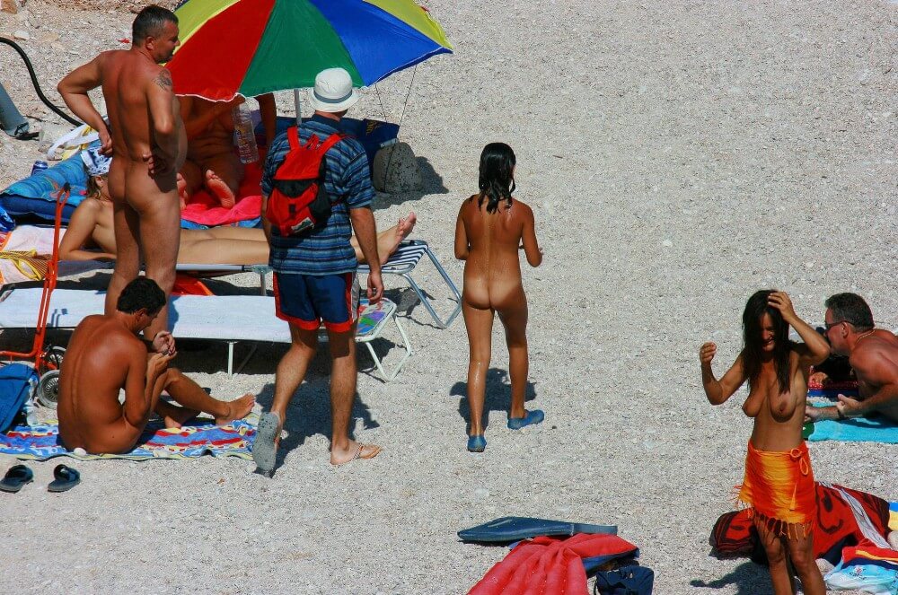 Uka FKK Beach Parenting Nudist beach pics - Nudism and naturism help us break free from imposed stereotypes