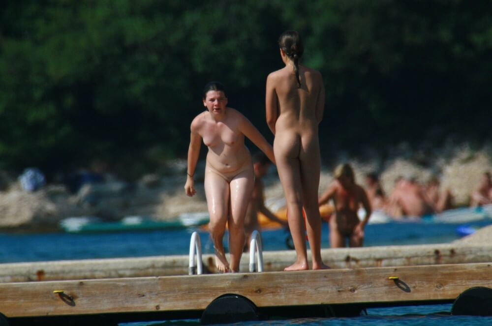 Wooden Island Freedom pics - Naturism enthusiasts around the world