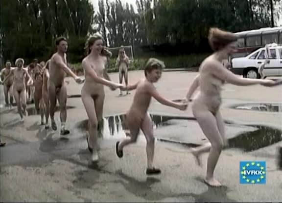 Helios Natura: Tutti-Frutti Nudie - Eurovid FKK - Nudism promotes inner happiness